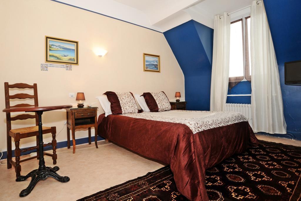 Hotel La Tour Sully-sur-Loire Rom bilde