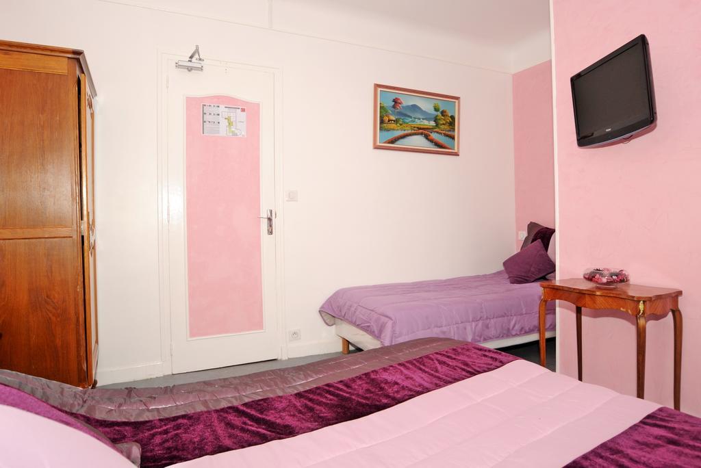 Hotel La Tour Sully-sur-Loire Rom bilde